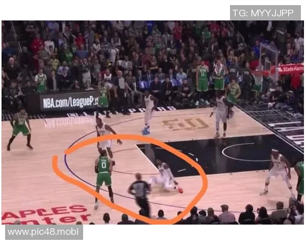 阔别一年多!乔治再次打出30+得分5+篮板5+助攻数据 阔别一年多!乔治再次打出30+得分5+篮板5+助攻数据