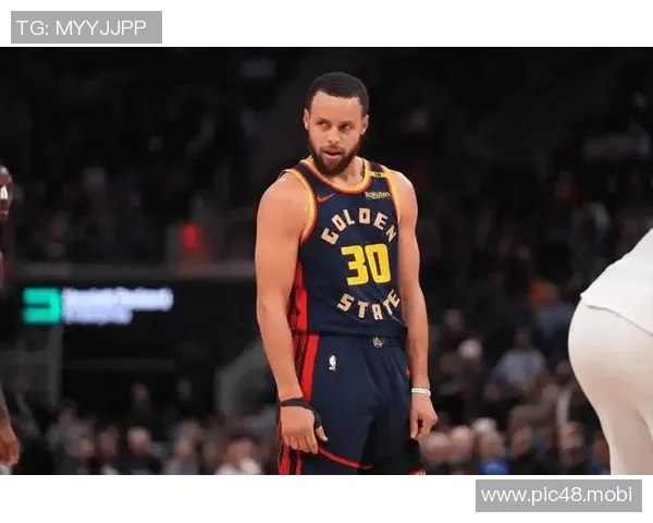 波神:我一直都是库里的铁杆粉丝,能和他并肩战斗感觉太酷了 波神:我一直都是库里的铁杆粉丝,能和他并肩战斗感觉太酷了